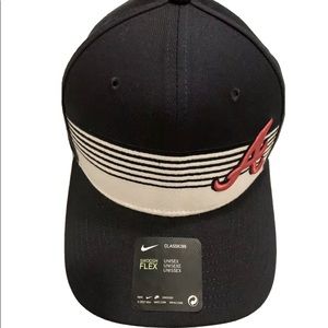 Nike Classic99 Stripe Swoosh Flex Atlanta Braves